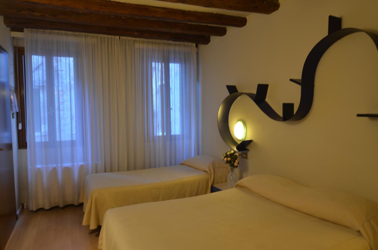 Piccolo Tiepolo Hotel เวนิส ภายนอก รูปภาพ