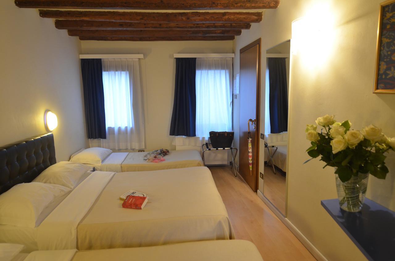 Piccolo Tiepolo Hotel เวนิส ภายนอก รูปภาพ